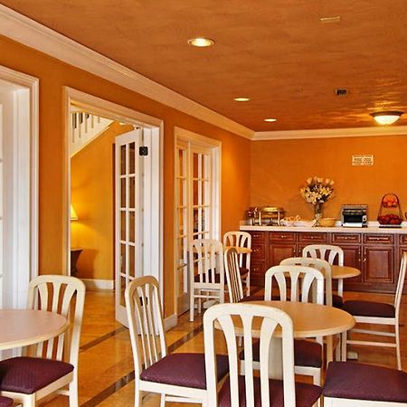 Courtyard Inn North Highlands Restaurante foto